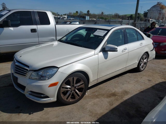 Mercedes-Benz C-Class Luxury