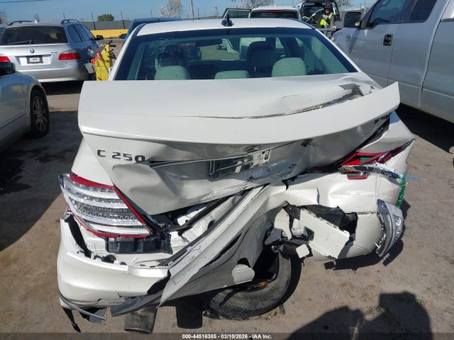 Mercedes-Benz C-Class Luxury