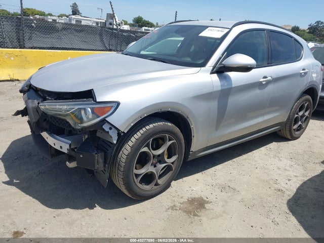 Alfa Romeo Stelvio Sport Rwd