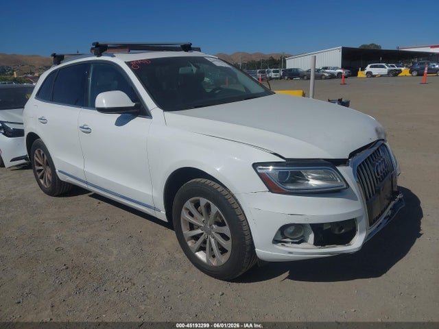 Salvage Audi Q5 Image
