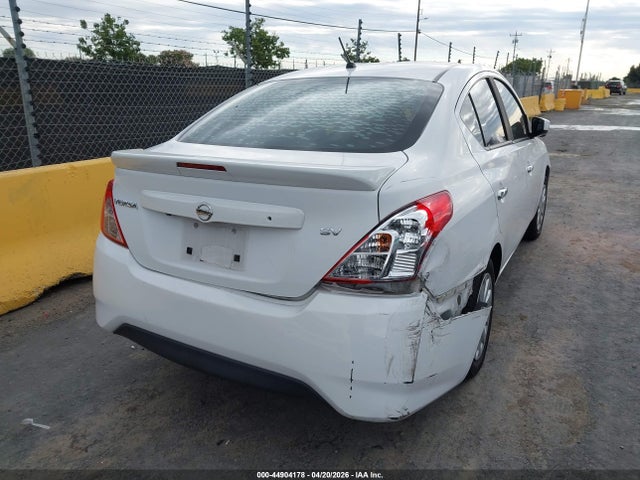 Nissan Versa 1.6 Sv