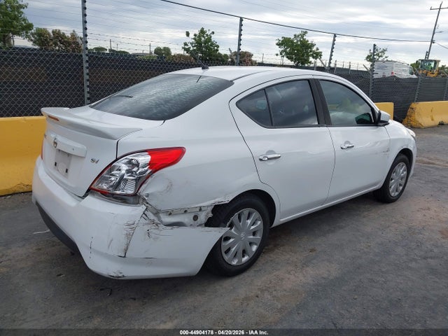 Nissan Versa 1.6 Sv