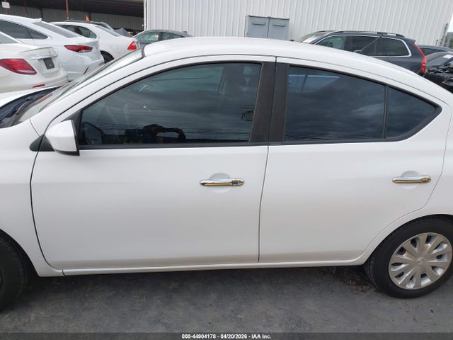 Nissan Versa 1.6 Sv