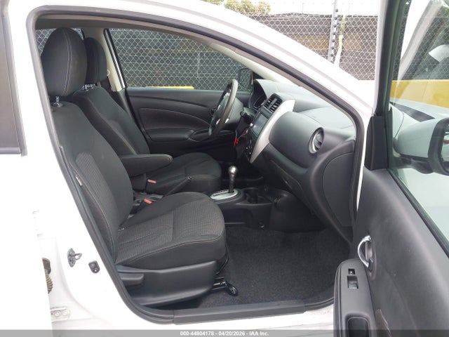 Nissan Versa 1.6 Sv