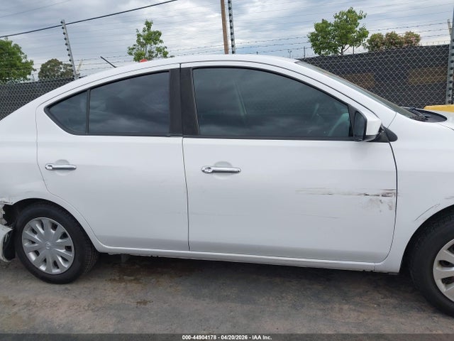 Nissan Versa 1.6 Sv