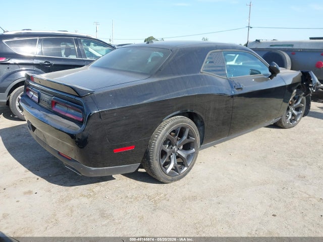 Dodge Challenger Sxt