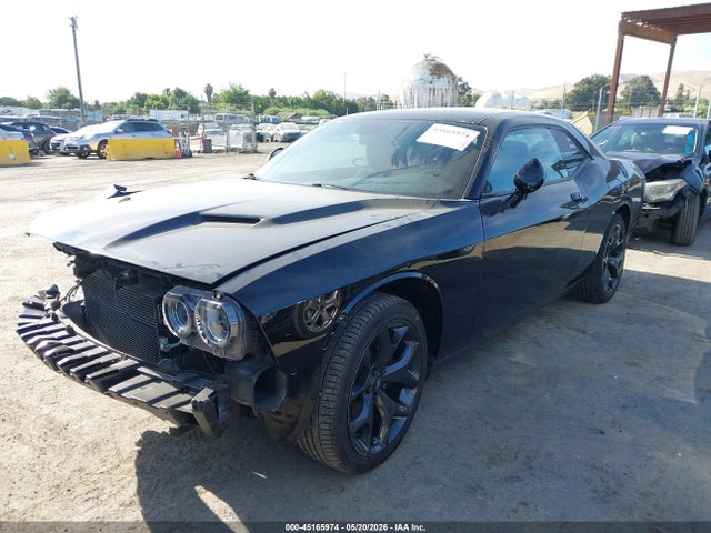 Dodge Challenger Sxt