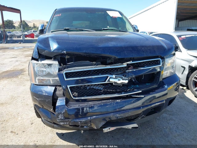 Chevrolet Suburban 2500 Ls