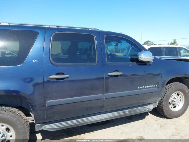 Chevrolet Suburban 2500 Ls