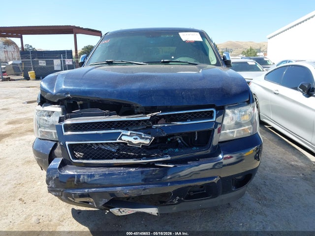 Chevrolet Suburban 2500 Ls