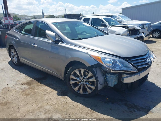 Salvage Hyundai Azera Image