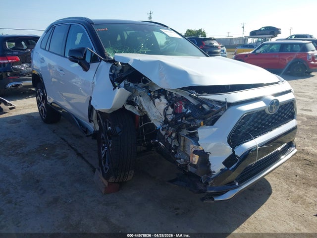 Salvage Toyota RAV4 Image