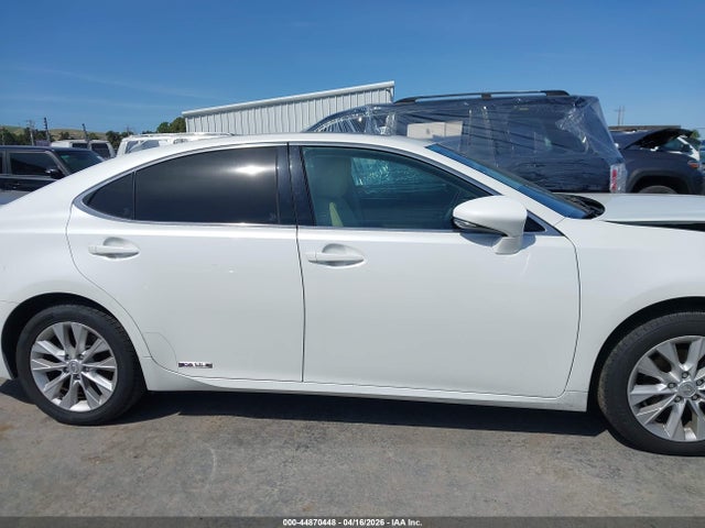 Lexus Es