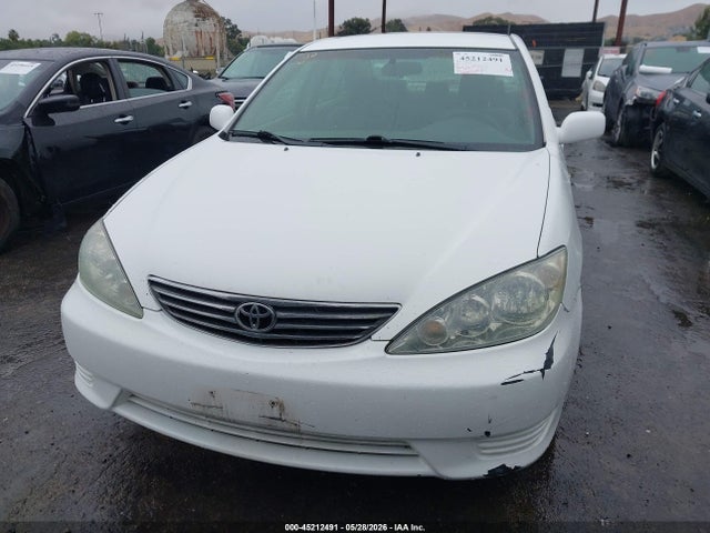 Toyota Camry Le