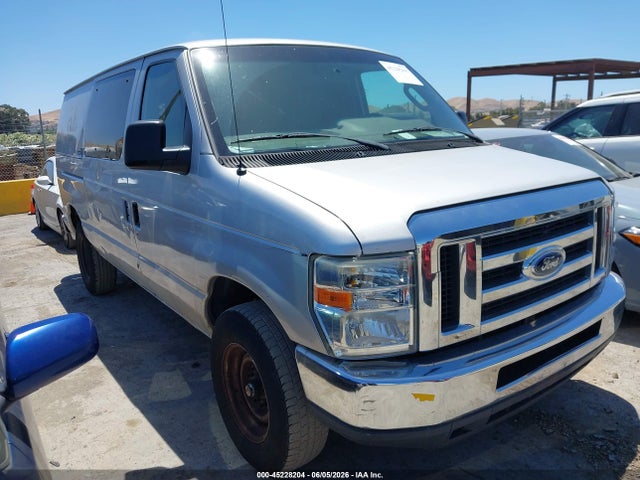 Salvage Ford E-350 Image