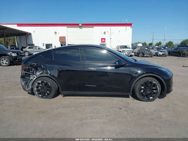 Tesla Model Y Long Range Dual Motor All-wheel Drive