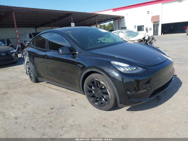 Salvage Tesla Model Y Image