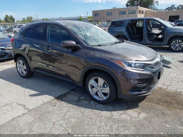 Salvage Honda HR-V Image
