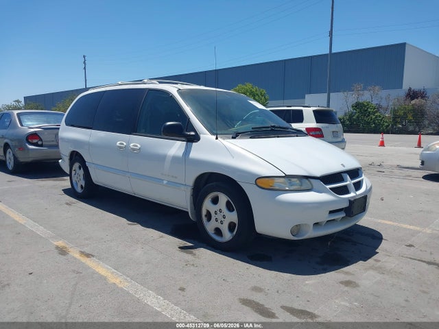 Salvage Dodge Grand Caravan Image