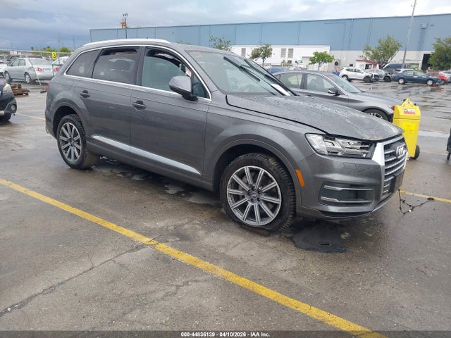 Salvage Audi Q7 Image