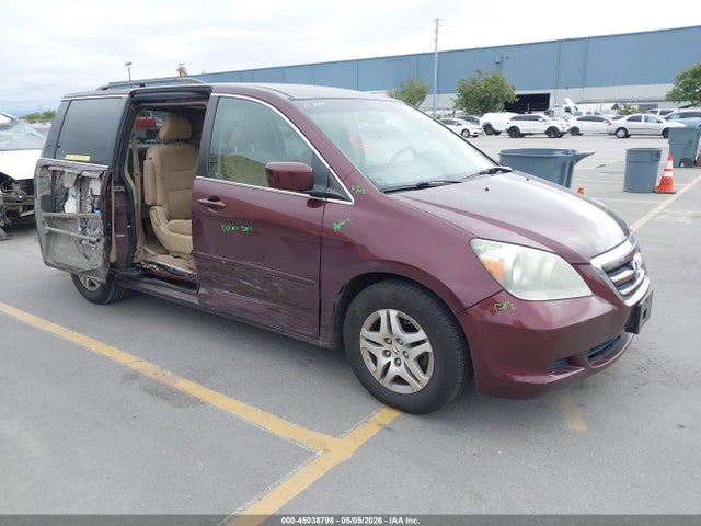 Salvage Honda Odyssey Image