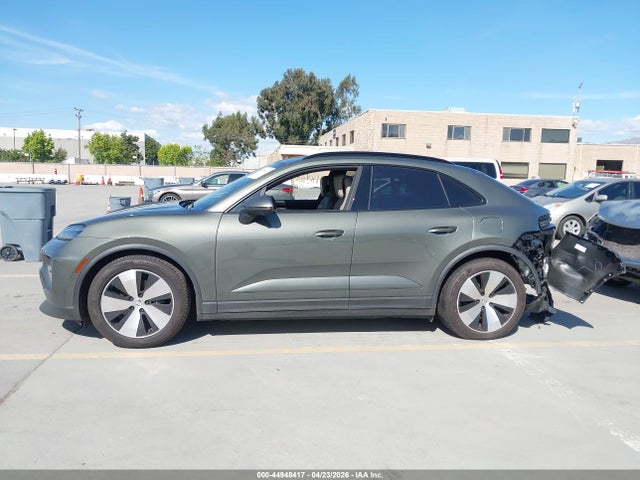 Porsche Macan Electric 4