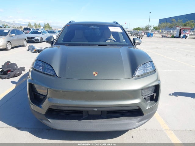 Porsche Macan Electric 4
