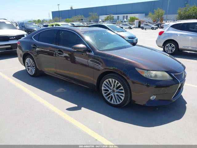 Salvage Lexus Es Image
