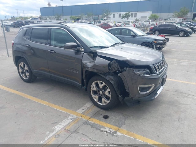 Salvage Jeep Compass Image