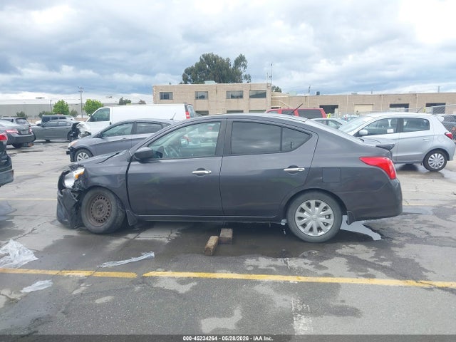 Nissan Versa 1.6 Sv