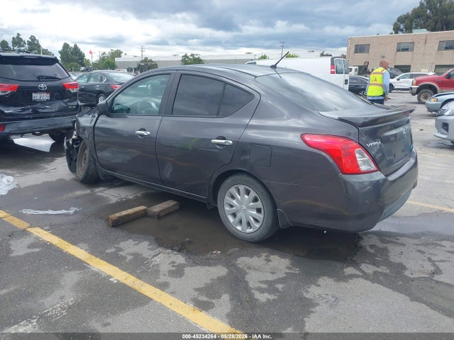 Nissan Versa 1.6 Sv