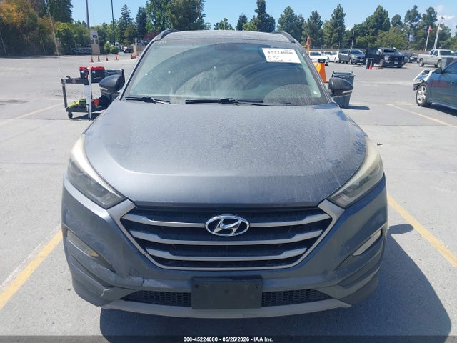 Hyundai TUCSON Night