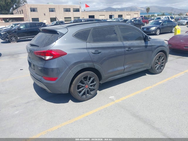 Hyundai TUCSON Night