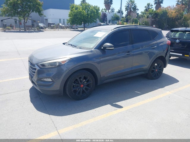 Hyundai TUCSON Night