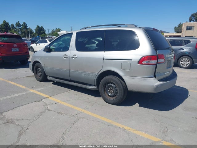 Toyota Sienna Le