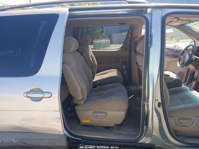 Toyota Sienna Le
