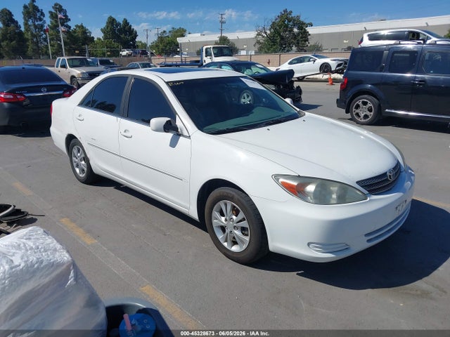Salvage Toyota Camry Image