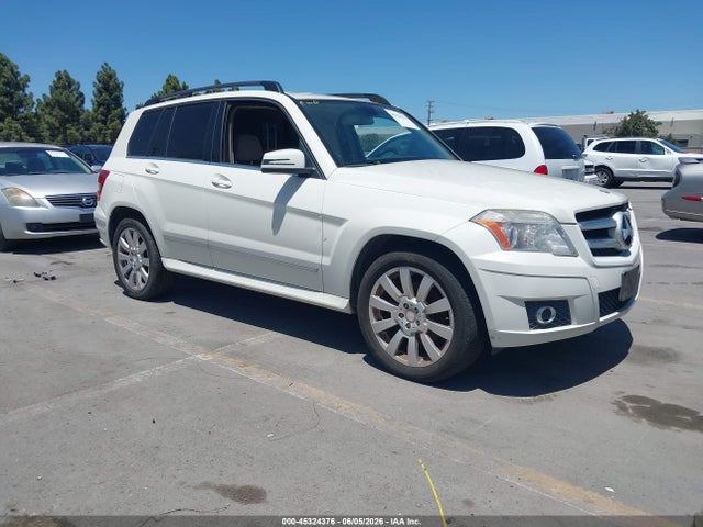 Salvage Mercedes-Benz GLK Image