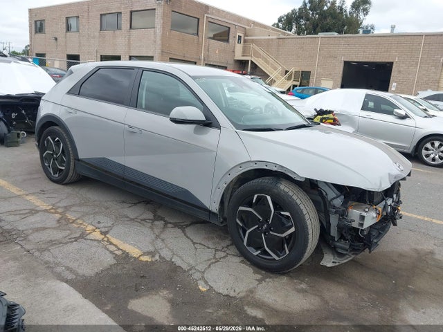 Salvage Hyundai Ioniq Image