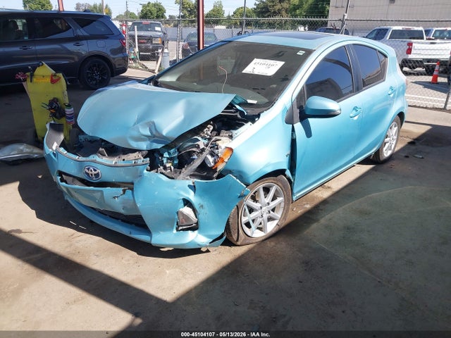 Toyota Prius c Four