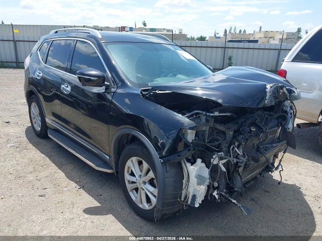 Salvage Nissan Rogue Image