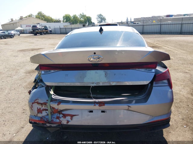 Hyundai ELANTRA Sel