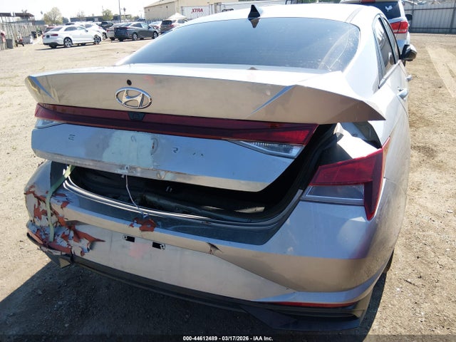 Hyundai ELANTRA Sel