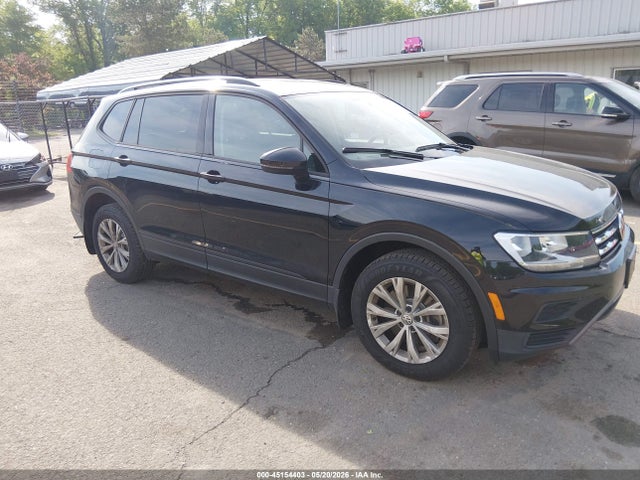 Salvage Volkswagen Tiguan Image