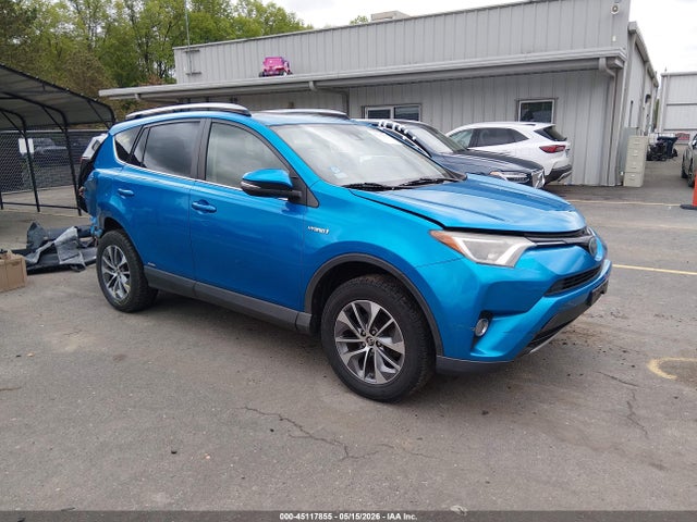 Salvage Toyota RAV4 Image