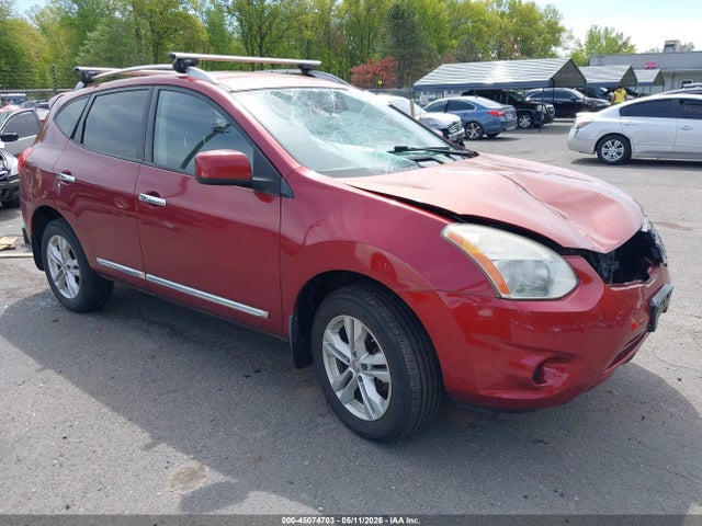 Salvage Nissan Rogue Image