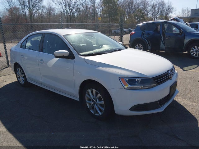 Salvage Volkswagen Jetta Image