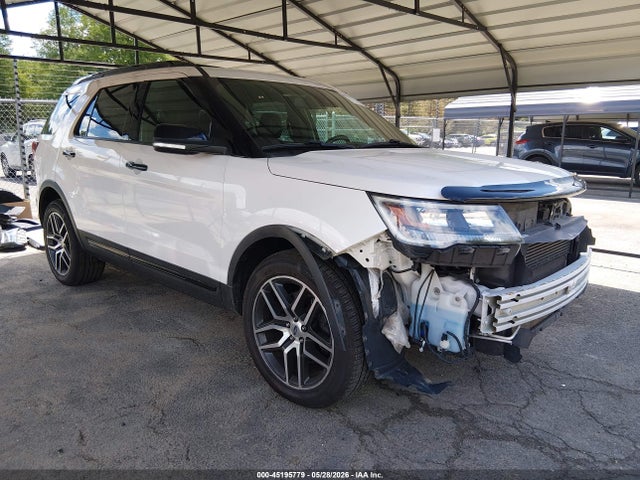 Salvage Ford Explorer Image