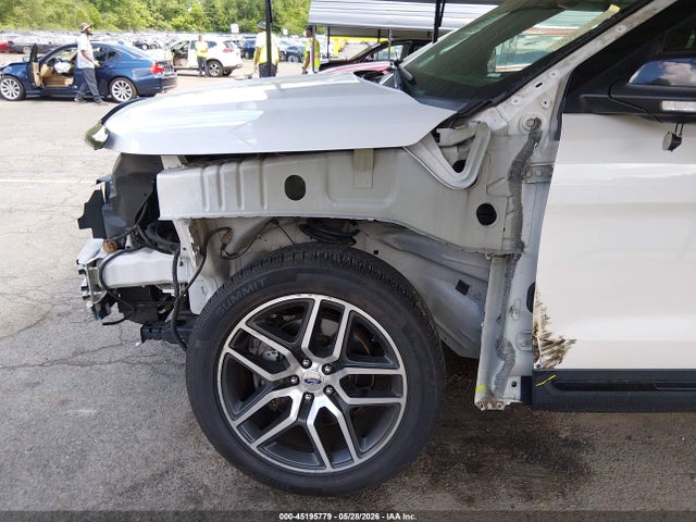 Ford Explorer Sport