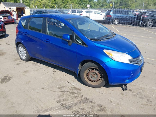 Salvage Nissan Versa Image